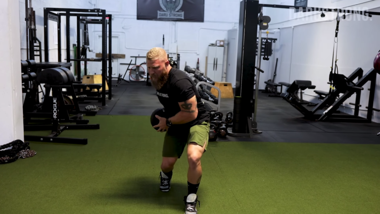 Increase Your Knockout Power With These 6 Medicine Ball Increase Your Knockout Power With These 6 Medicine Ball